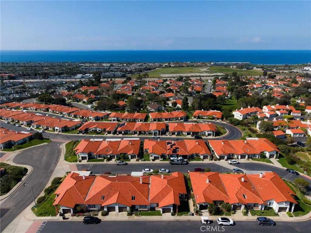 Photo of 6729 Hyacinth Circle, Carlsbad, CA 92011 (MLS # SW26052868)