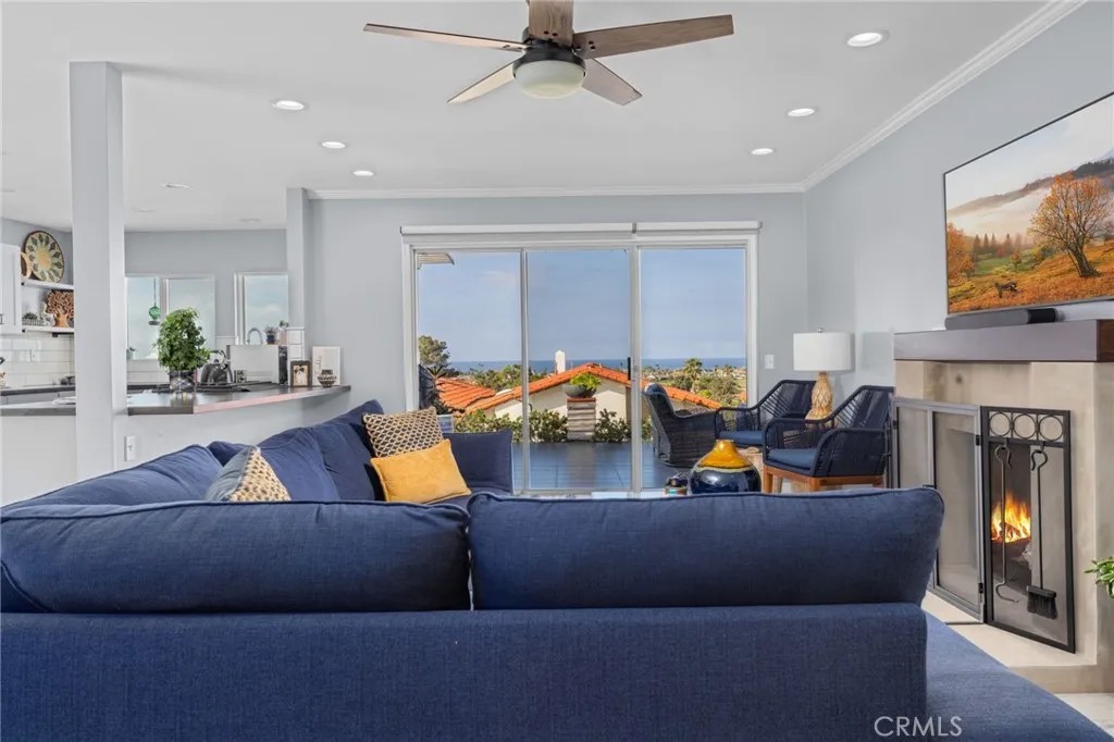 6729 Hyacinth Circle