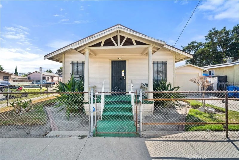 1542 E 83rd