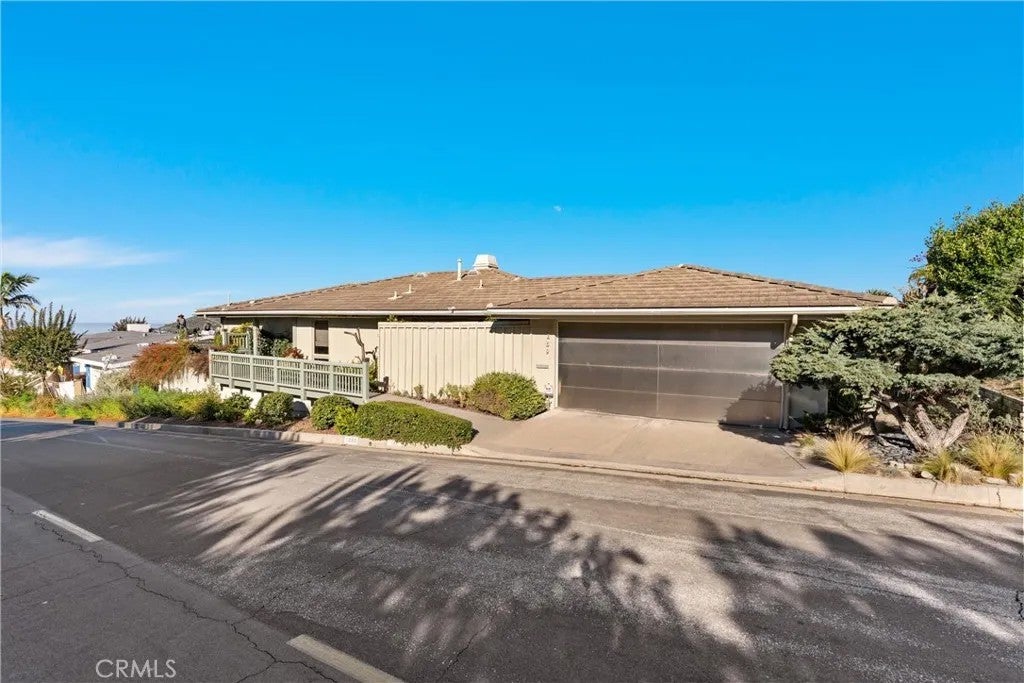 1289 Skyline Drive