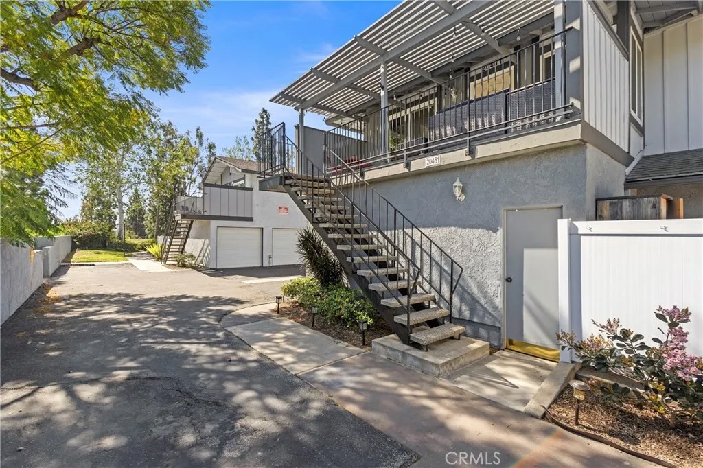 20461 Elm Hill Lane