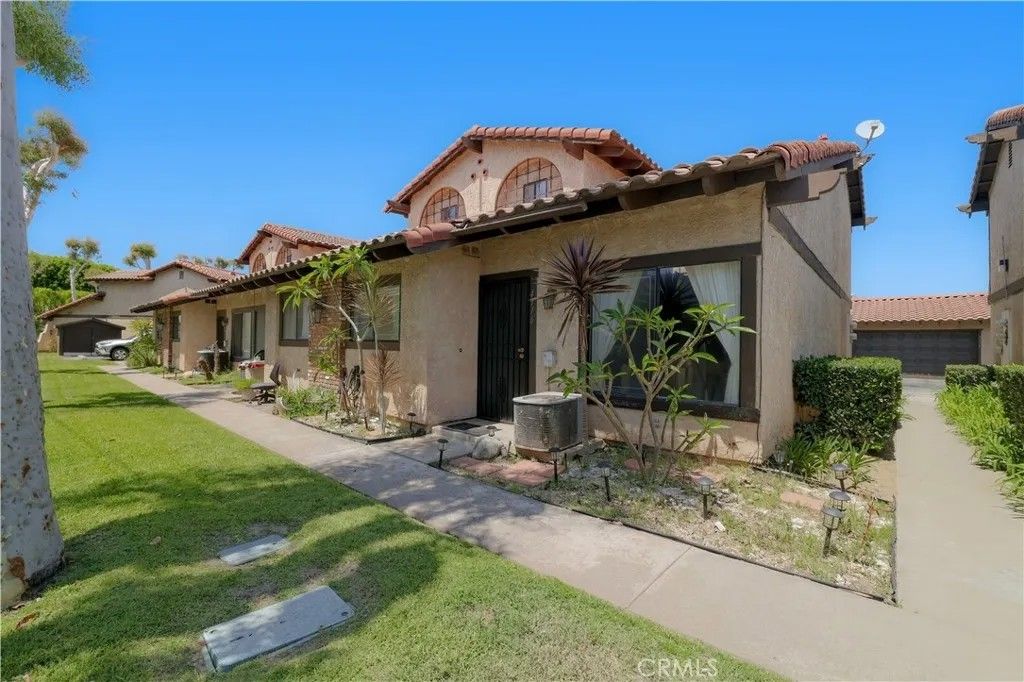 Photo of 4116 Rosemead Blvd #22, Pico Rivera, CA 90660 (MLS # CV26087831)