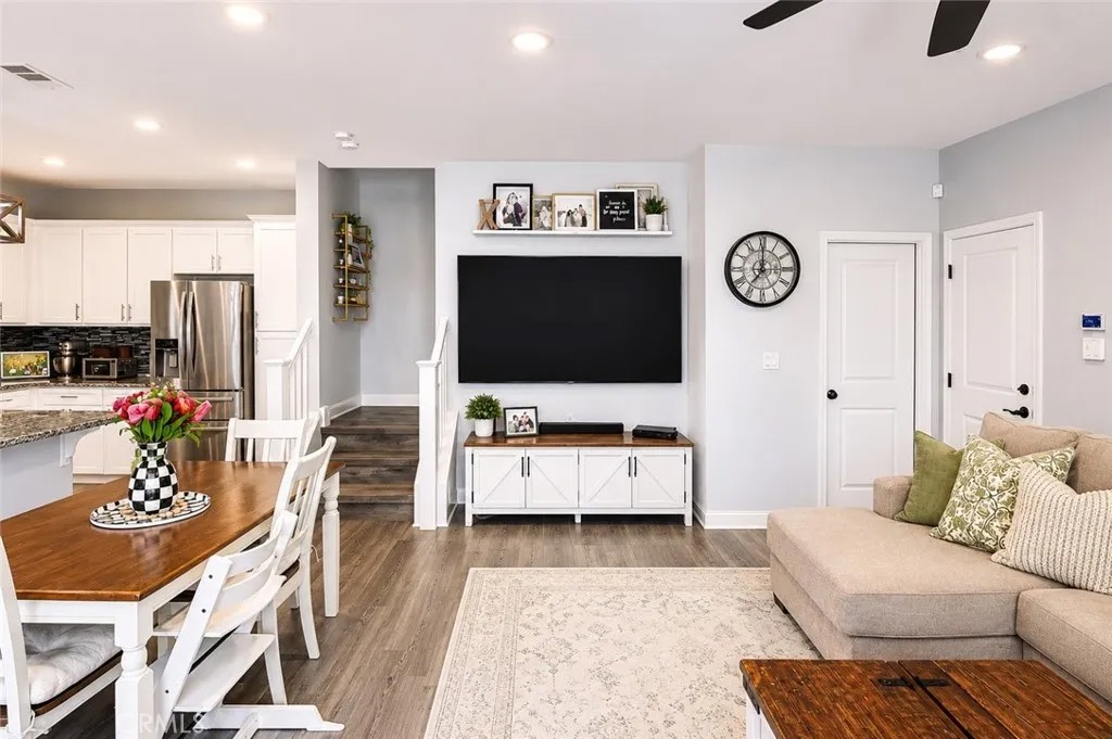 3210 E Yountville Drive 7