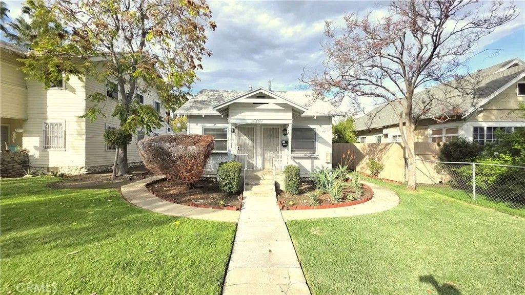 Photo of 209 E E St #A, Ontario, CA 91764 (MLS # TR25266272)