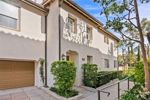 Photo of 195 Lockford, Irvine, CA 92602 (MLS # OC26046978)