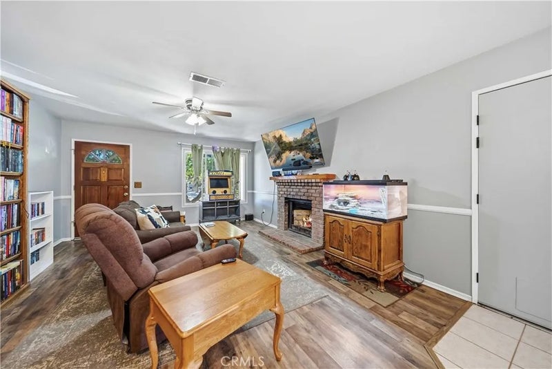 17247 Mossdale