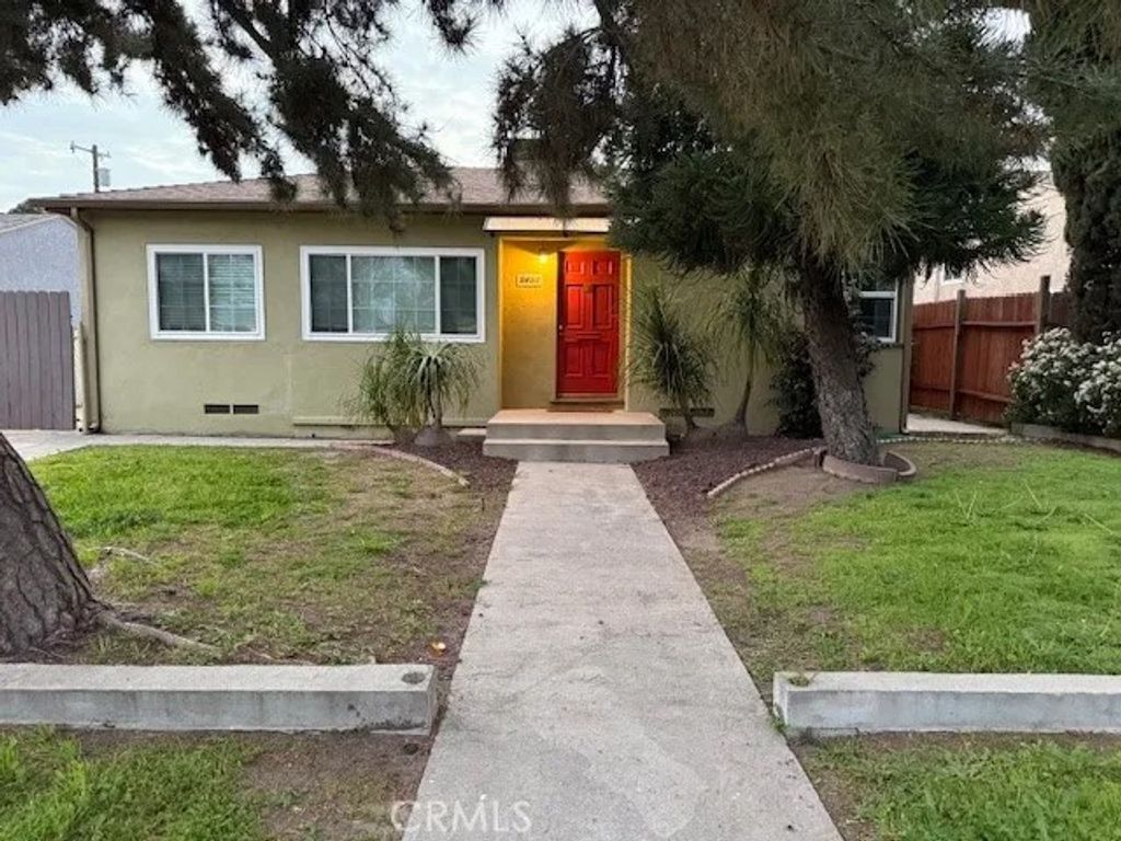 Photo of 5851 Satsuma Avenue, North Hollywood, CA 91601 (MLS # BB26018466)