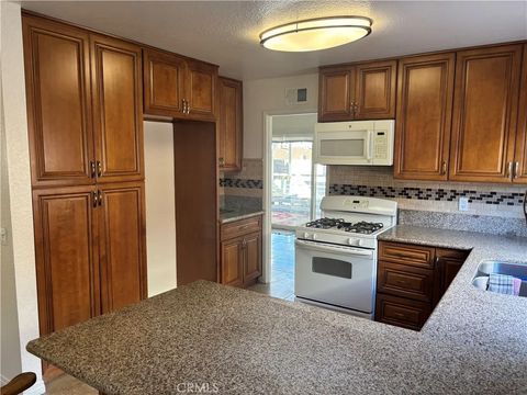 Tiny photo for 2770 Cole Ave, Highlands, CA 92346 (MLS # CV25271997)