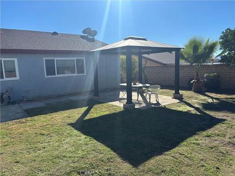 Tiny photo for 2770 Cole Ave, Highlands, CA 92346 (MLS # CV25271997)