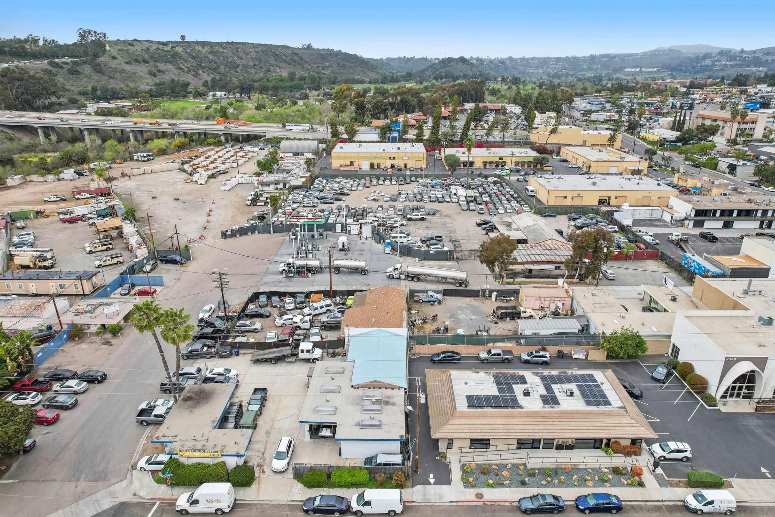 6205 & 6215 Fairmount Avenue 1