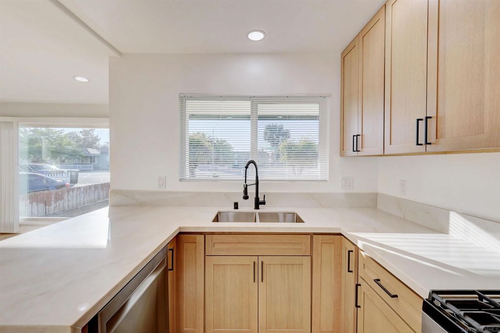 Photo of 503 N Prescott Ave, El Cajon, CA 92020 (MLS # 250043817)