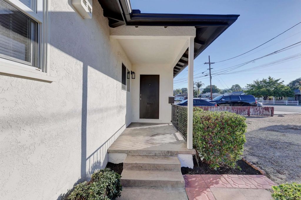 Photo of 503 N Prescott Ave, El Cajon, CA 92020 (MLS # 250043817)