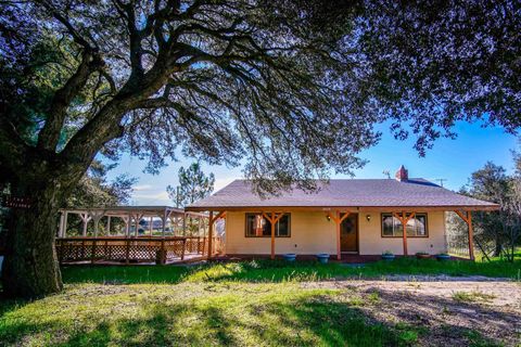 2570 Live Oaks Trl Boulevard CA 91905