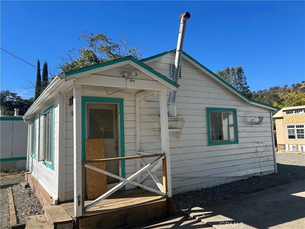 Photo of 12958 3rd St, Clearlake Oaks, CA 95423 (MLS # LC25247508)