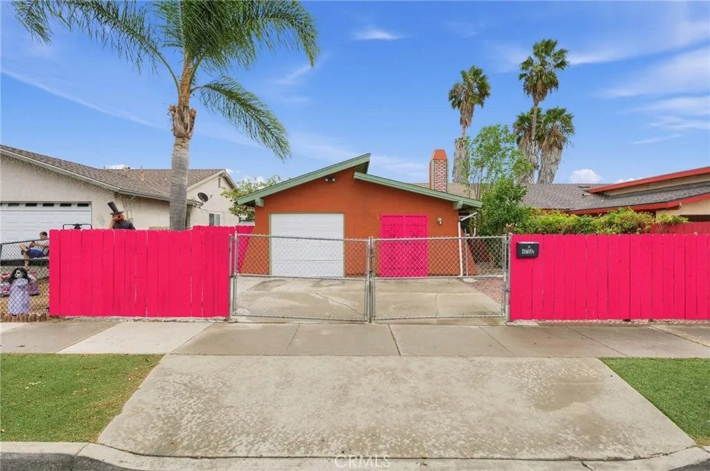 Photo of 4753 Calle Estrella, Oceanside, CA 92057 (MLS # SR26221696)