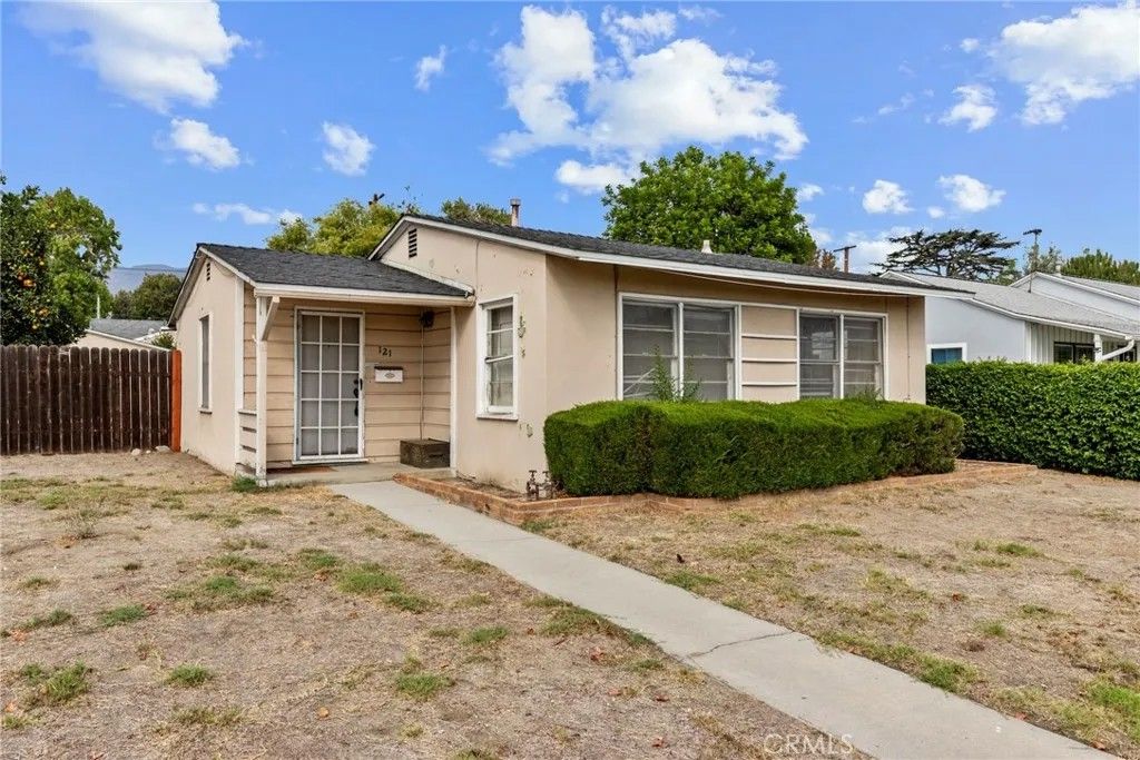 Photo of 121 Shrode Ave, Monrovia, CA 91016 (MLS # PF25238239)