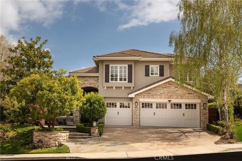 184 Halsbury Court Lake Sherwood CA 91361