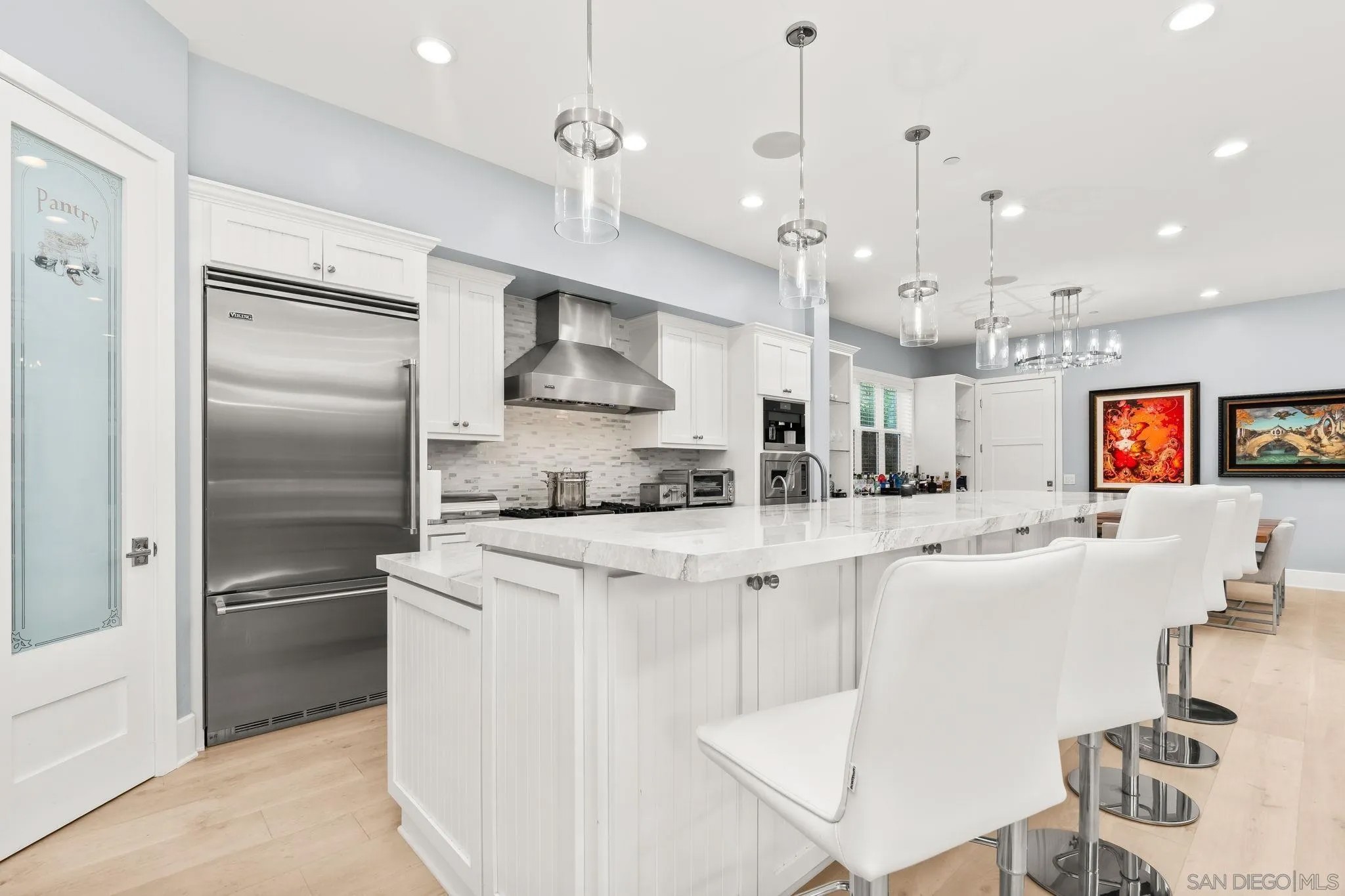 1004 F Ave