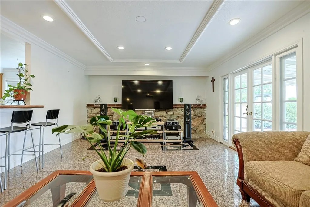 25532 Charlemagne