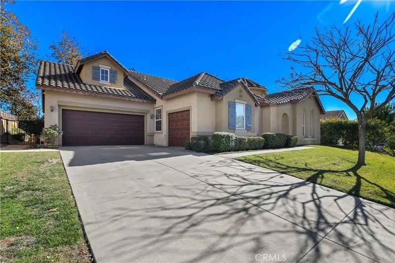 1031 Inverlochy Drive