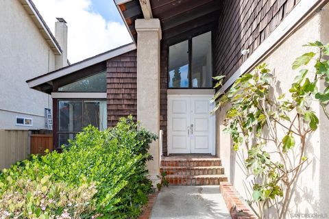 Photo of 26062 Ramjit Ct, Lake Forest, CA 92630 (MLS # 260005262)