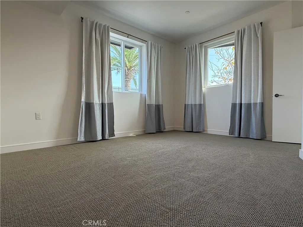 Photo of 1025 White Knoll, Los Angeles, CA 90012 (MLS # AR25269092)