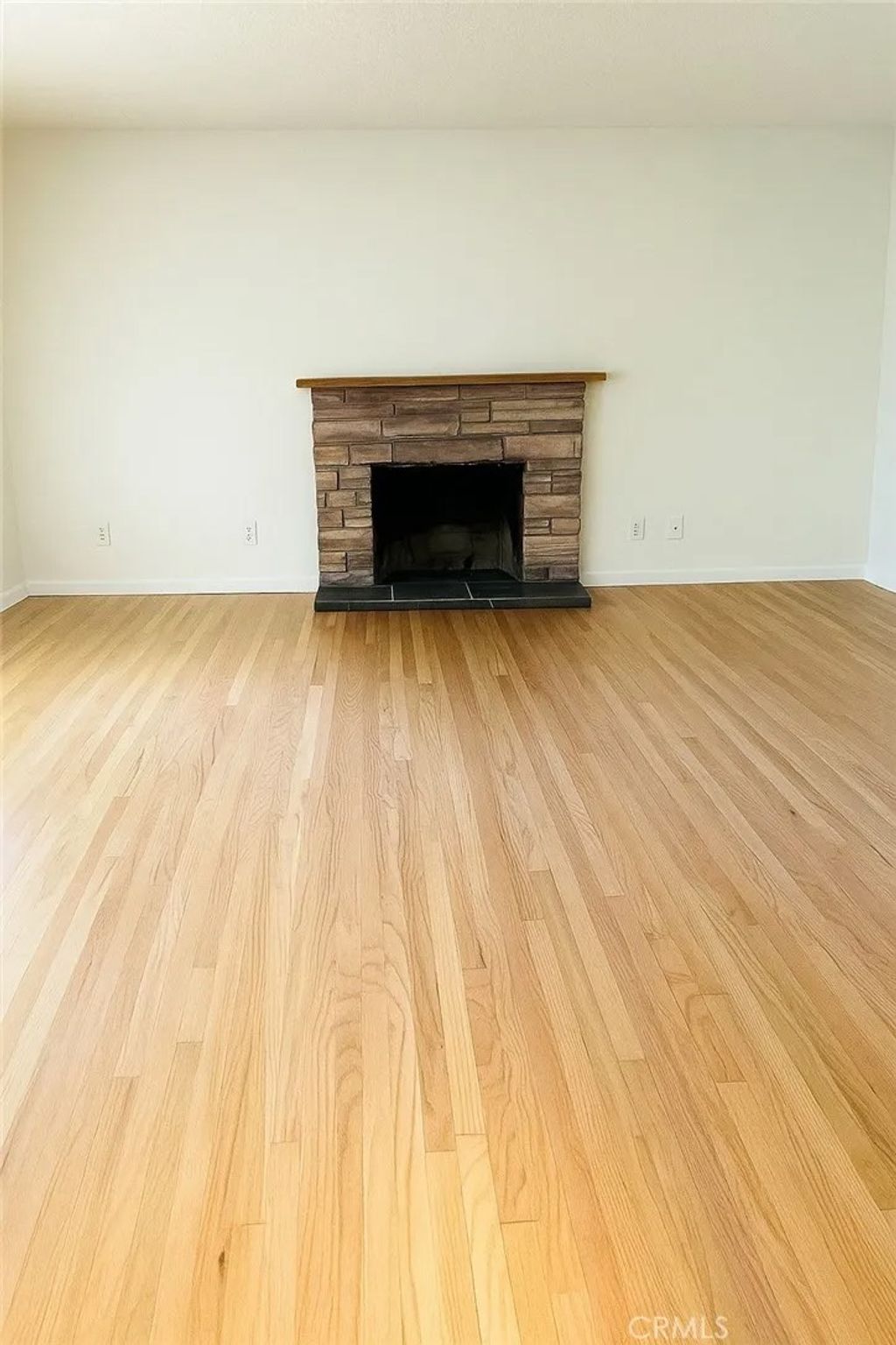 Photo of 1511 S Main St, Corona, CA 92882 (MLS # IV25248515)