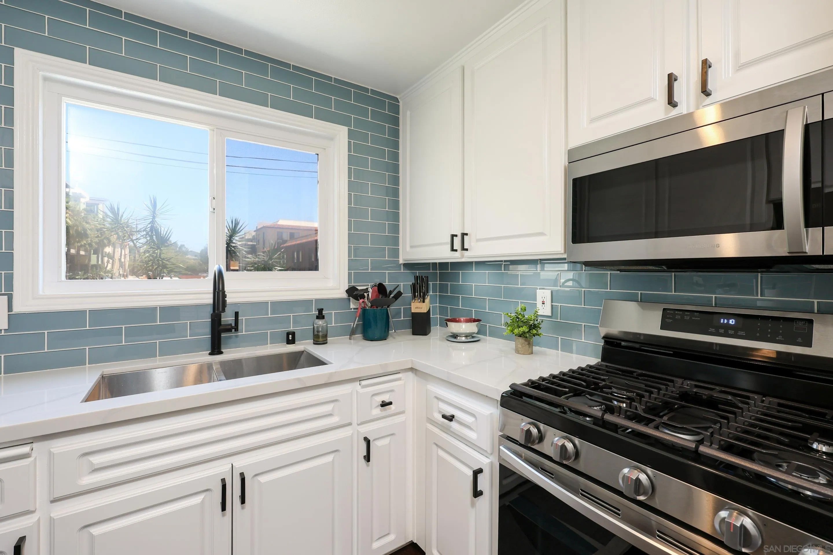 2040 Robinson C