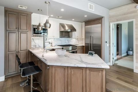 Tiny photo for 801 Ash St #1303, San Diego, CA 92101 (MLS # 250041763)