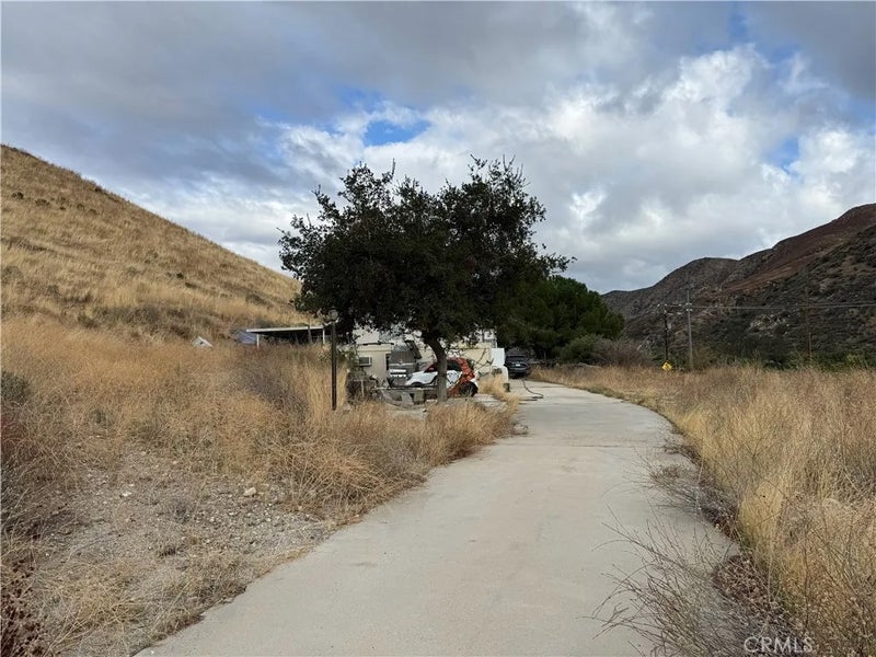 11561 Soledad Canyon