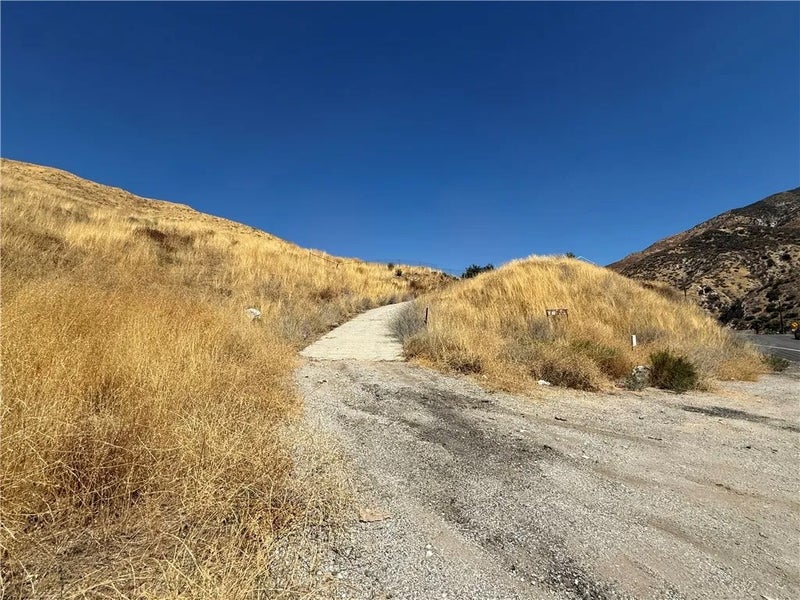 11561 Soledad Canyon