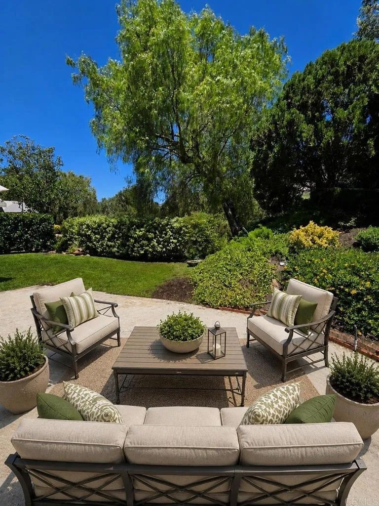 8975 Lawrence Welk Drive 381
