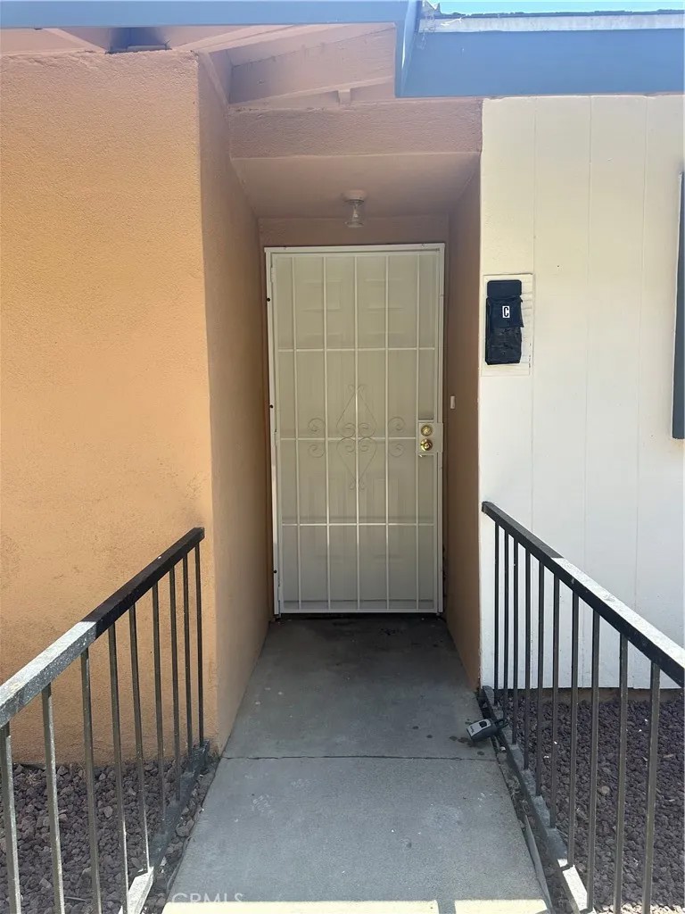 1617 Cedar