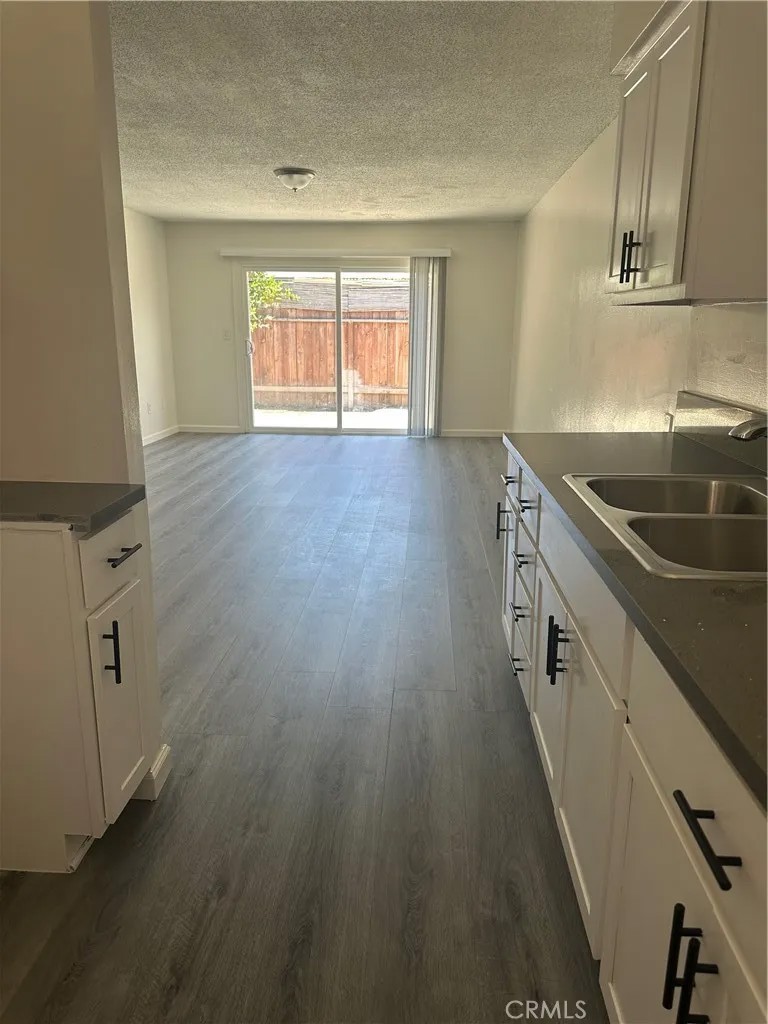 1617 Cedar