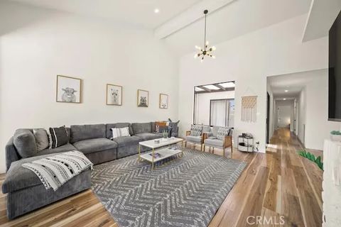 Photo of 182 Gran Via, Palm Desert, CA 92260 (MLS # SR25104253)