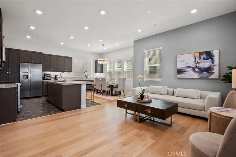 27034 Hummingbird Lane