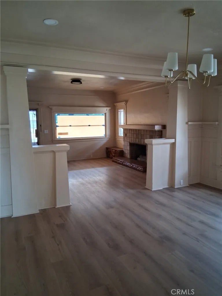 1842 W 43rd Place