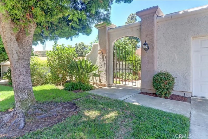 5528 Via La Mesa A