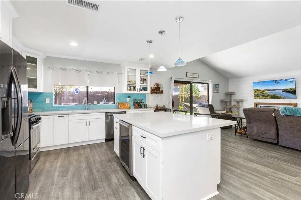 Photo of 1258 Entrada Glen, Escondido, CA 92027 (MLS # PW26008517)