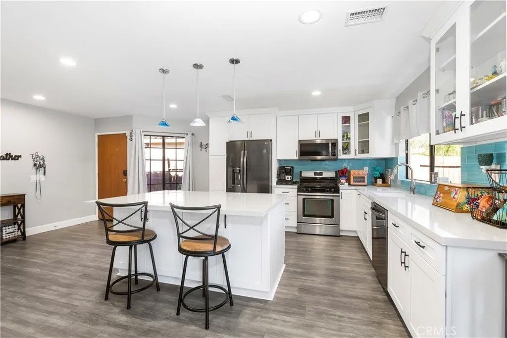 Photo of 1258 Entrada Glen, Escondido, CA 92027 (MLS # PW26008517)