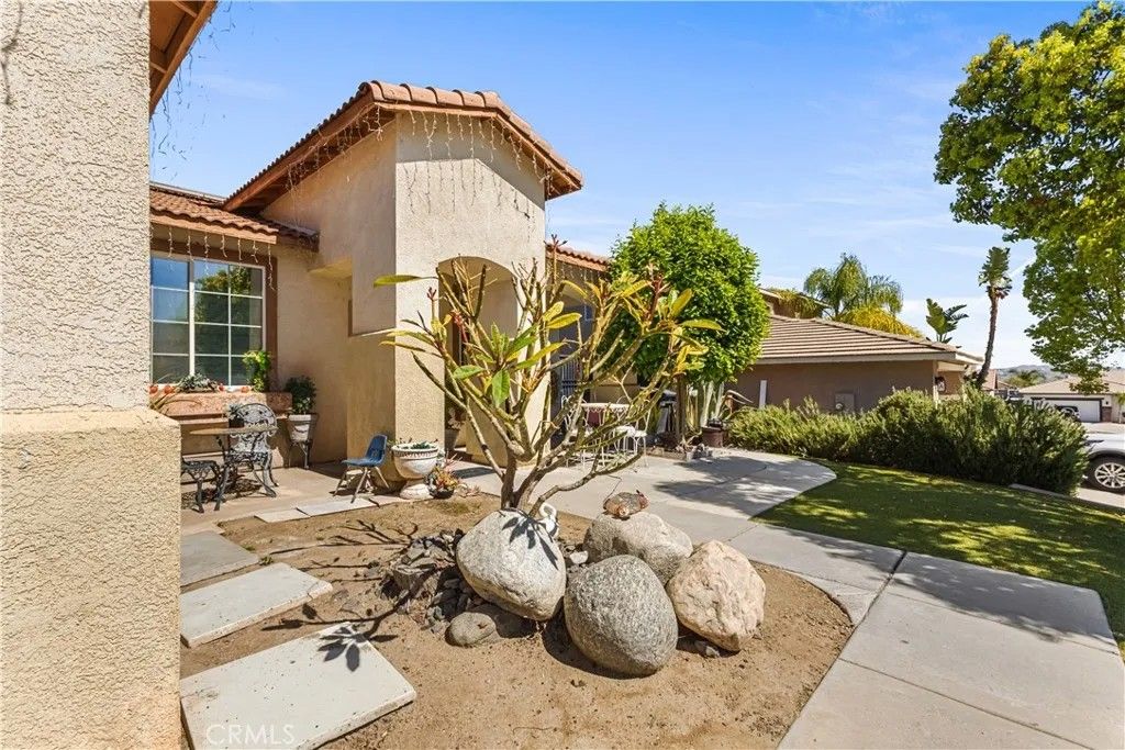 Photo of 15072 Knollwood St, Lake Elsinore, CA 92530 (MLS # DW26043840)