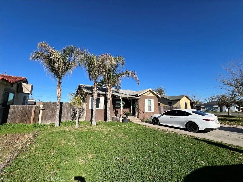 Photo of 3326 W Henson St, Riverdale, CA 93656 (MLS # SC26020493)