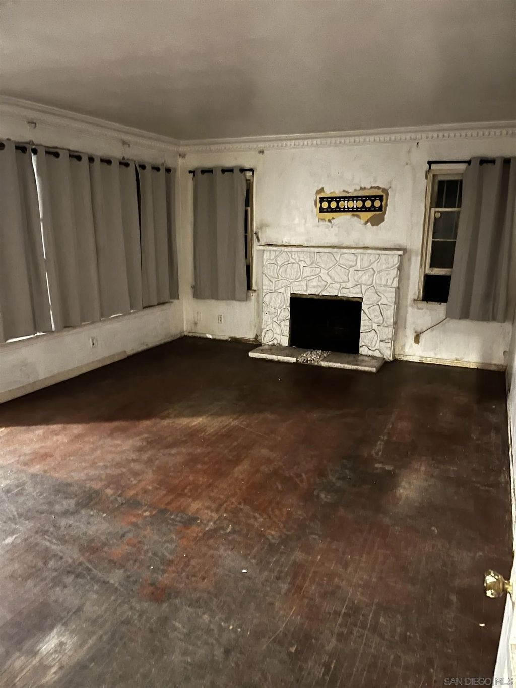 Photo of 2011 S Point View Street, Los Angeles, CA 90034 (MLS # 2600845)