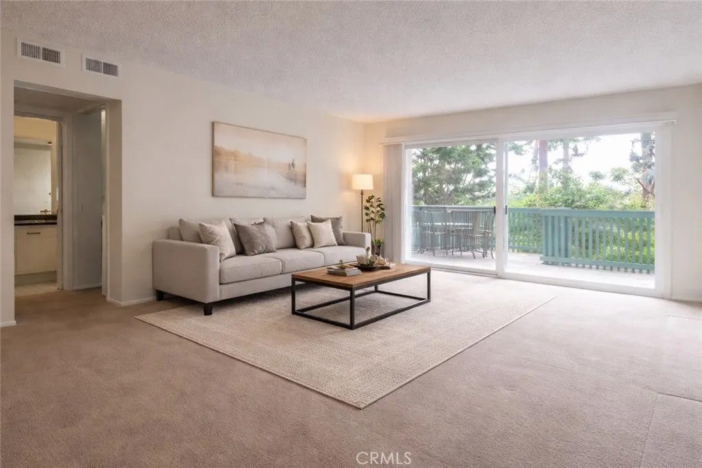 424 N Bellflower 101