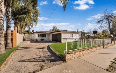 Photo of 14840 Polk Street, Sylmar, CA 91342 (MLS # SR26081139)