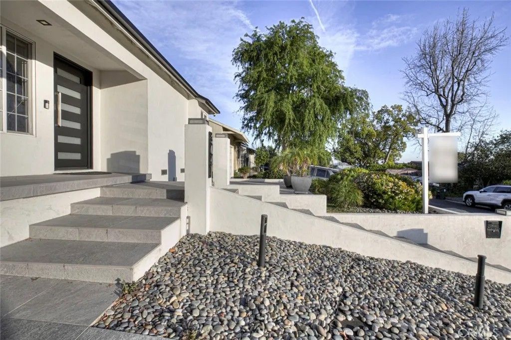 Photo of 3041 Alabama St, La Crescenta, CA 91214 (MLS # GD26043054)