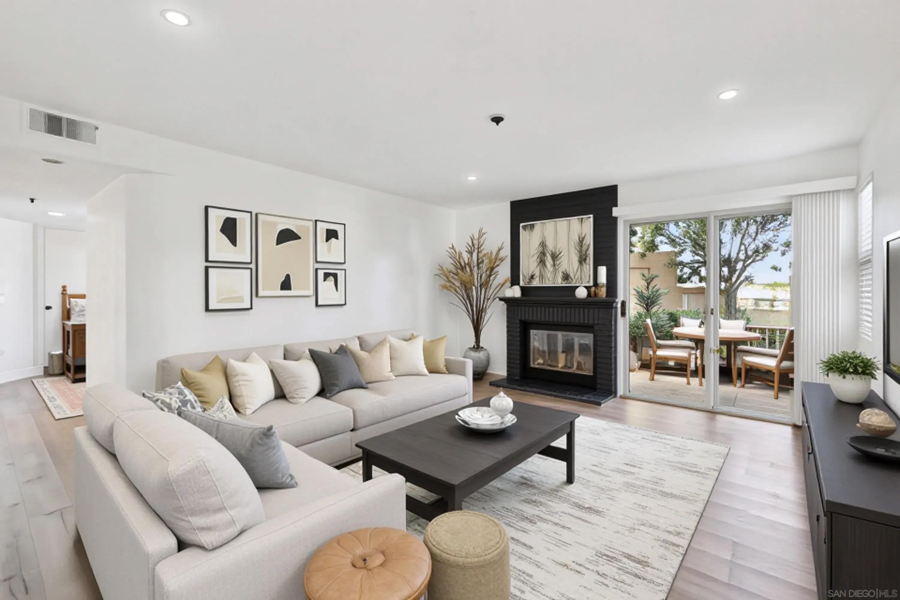 2077 Lakeridge Circle 104