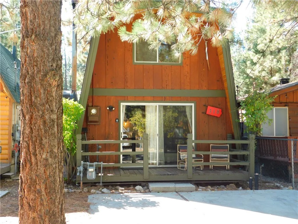 318 W Sherwood Boulevard