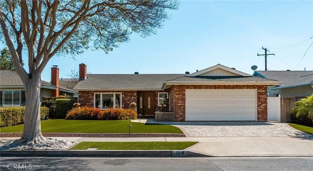 Photo of 1218 E Chalynn Avenue, Orange, CA 92866 (MLS # PW26074968)