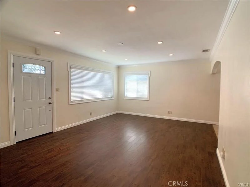 12931 Roswell Avenue
